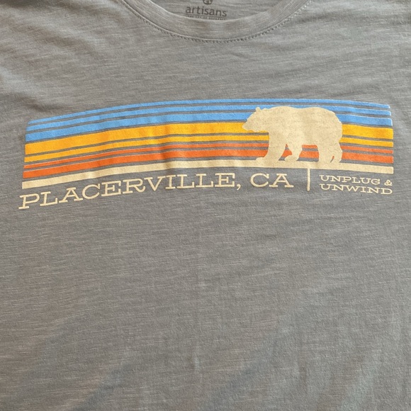 Artisans Placerville, CA unplug & unwind. Heathered blue size Small. {261} - Picture 2 of 8